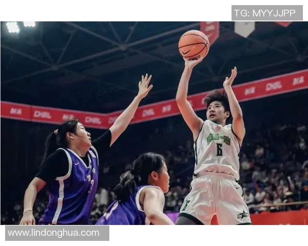 吴冠希：从篮球新星到职业生涯的辉煌蜕变之路